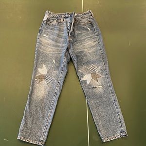 Old Navy extra high-rise OG straight jeans with star quilt patch. Button fly. 8